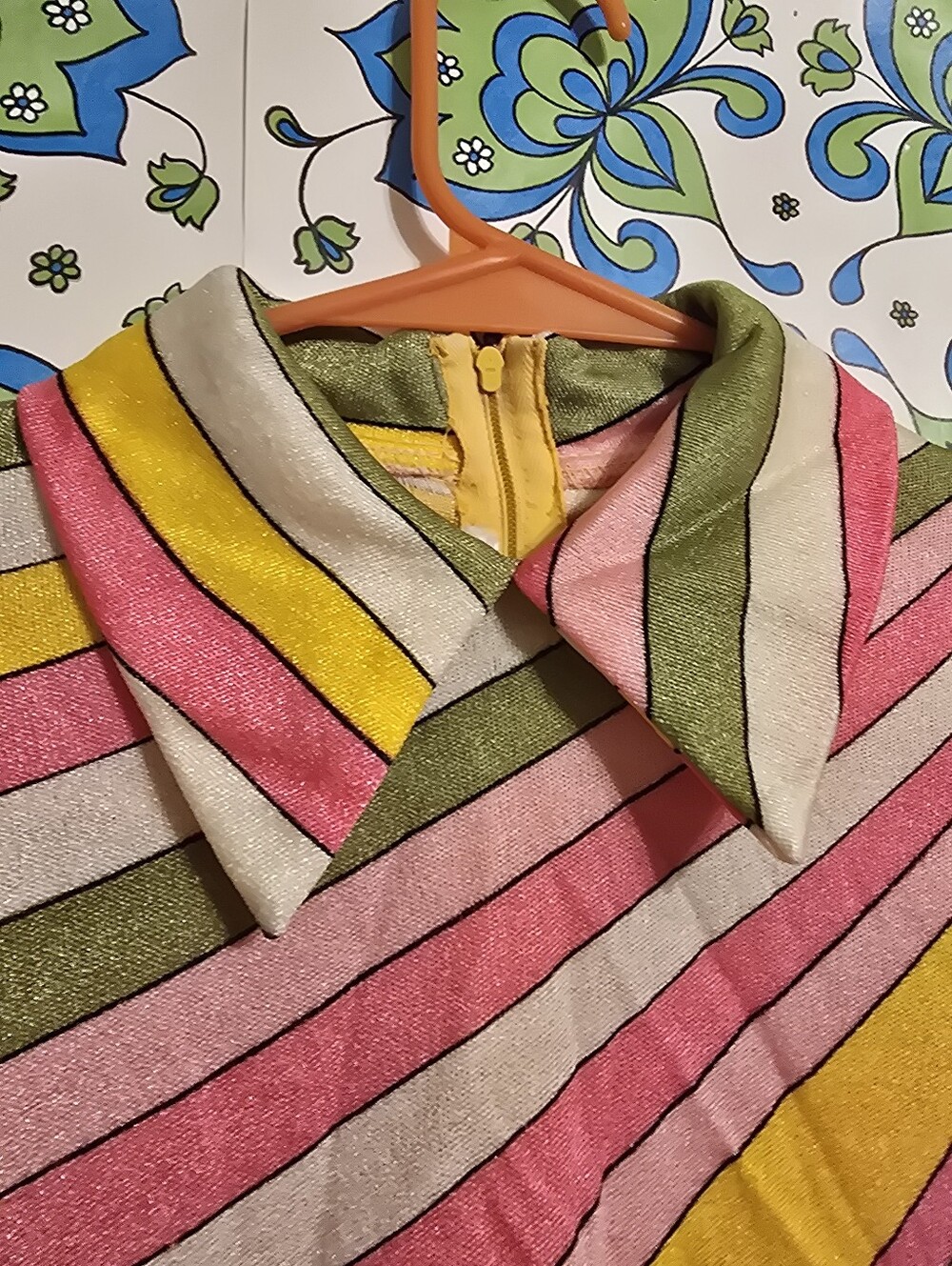 Vintage | Psychedelic Metallic Dagger Collar Blouse - Picture 3 of 6